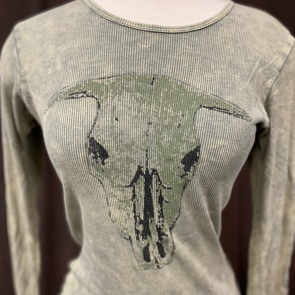 Wild at Heart Cow Skull Long Sleeve Ribbed Tee - Picture 3 of 7